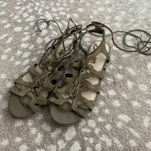 Sam Edelman Gladiator lace up ankle sandals size 9